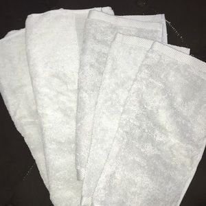 Wash and hand towels